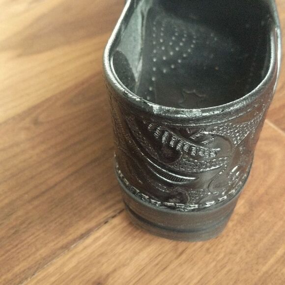 Dansko Professional tooled black clog - Picture 5 of 13